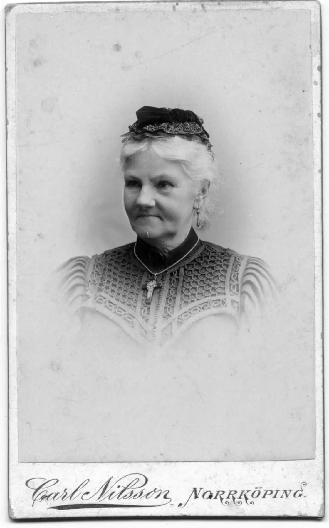 Grevinnan Helga Stackelberg, född Spens, fotograferad av Carl Nilsson i Norrköping. Grenna museum.